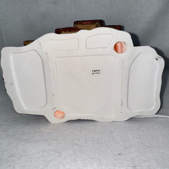 Santa's Workbench Lighted Porcelain House - Calico Cat Toy Shop Christmas 1999 - Picture 6 of 7